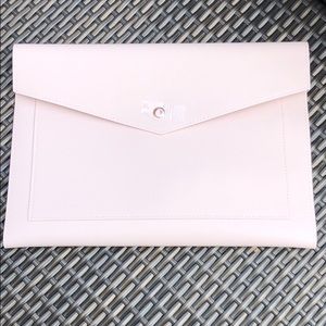 Portfoilio Clutch